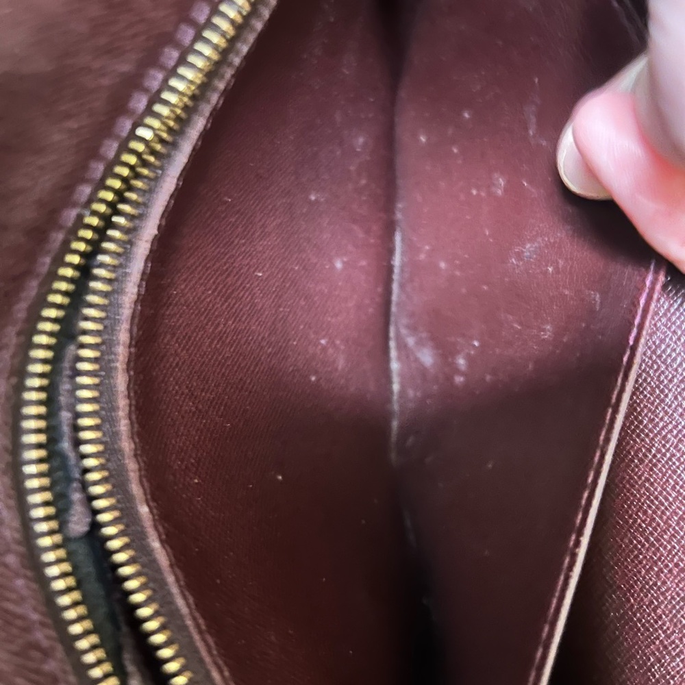 Louis Vuitton Taiga Selenga Pochette Clutch in Burgundy , COA included - Picture 13 of 15